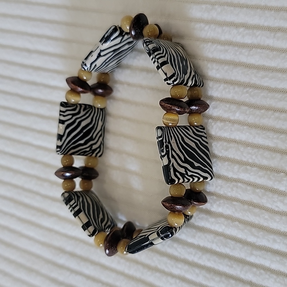 Stretch Wooden Animal Print Bracelet